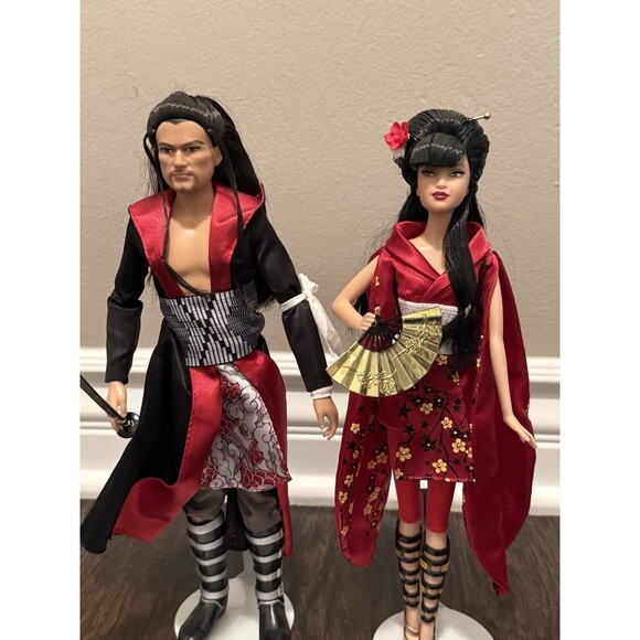 ❌2010 Lot JAPAN DOLLS OF THE WORLD Barbie & Samurai Ken❌Collectors Set❌w/stands❌ - Picture 2 of 10